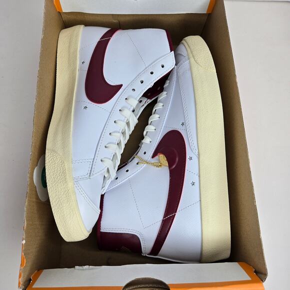 Nike Blazer Mid '77 SE Team Red Size 10 Women - Picture 7 of 8